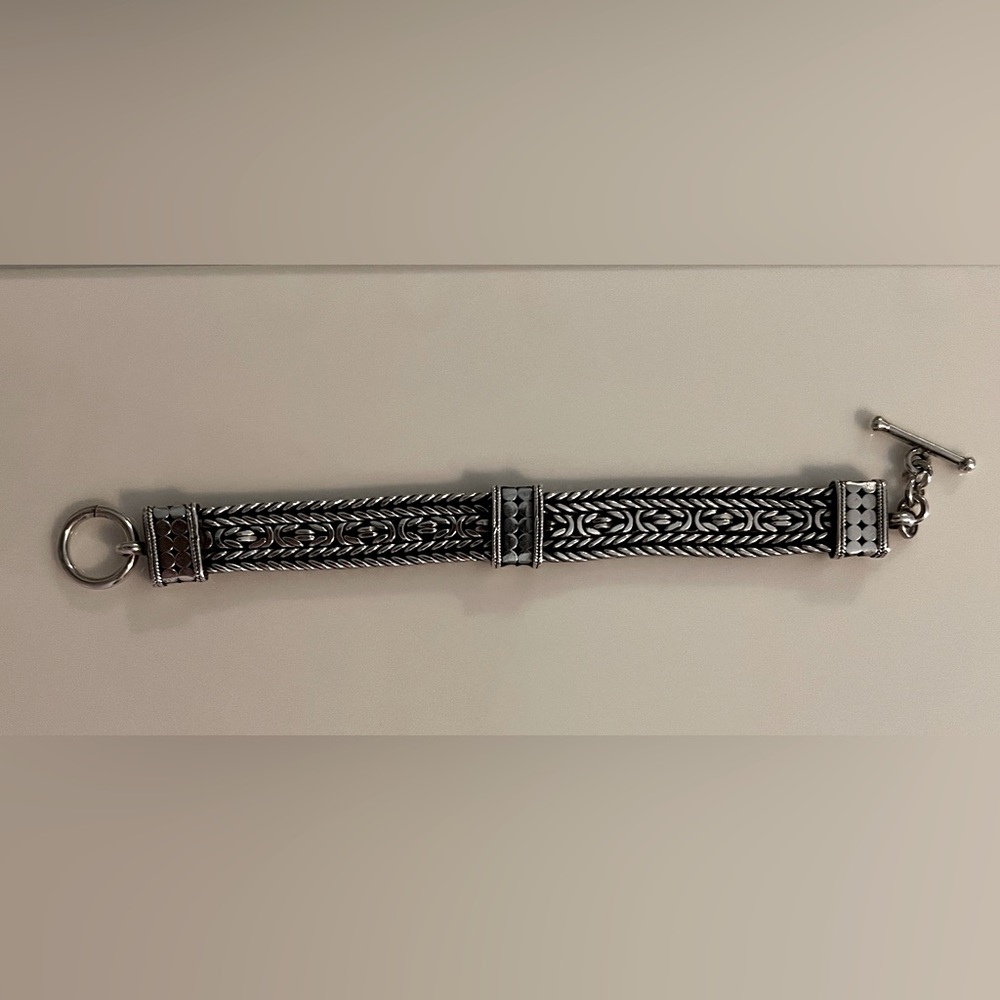 Beautiful strong but elegant bracelet in HEAVY 925 sterling silver.